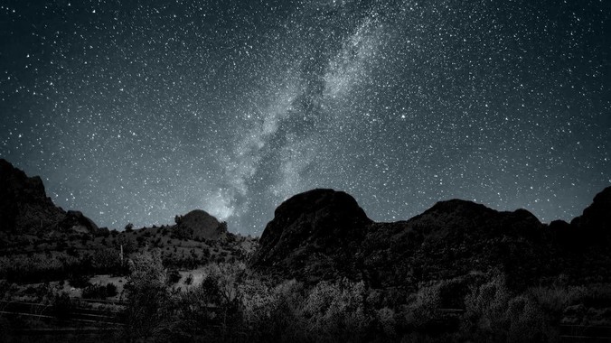 为什么以前电视和光盘都没杀死电影，现在电影行业突然就凉了?